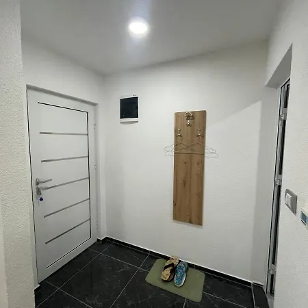 Zec Beli Apartment